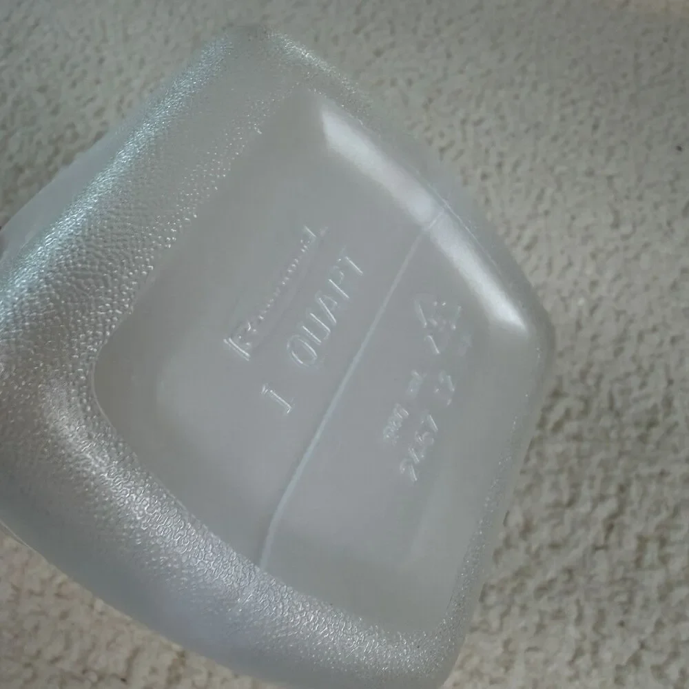Rubbermaid please review